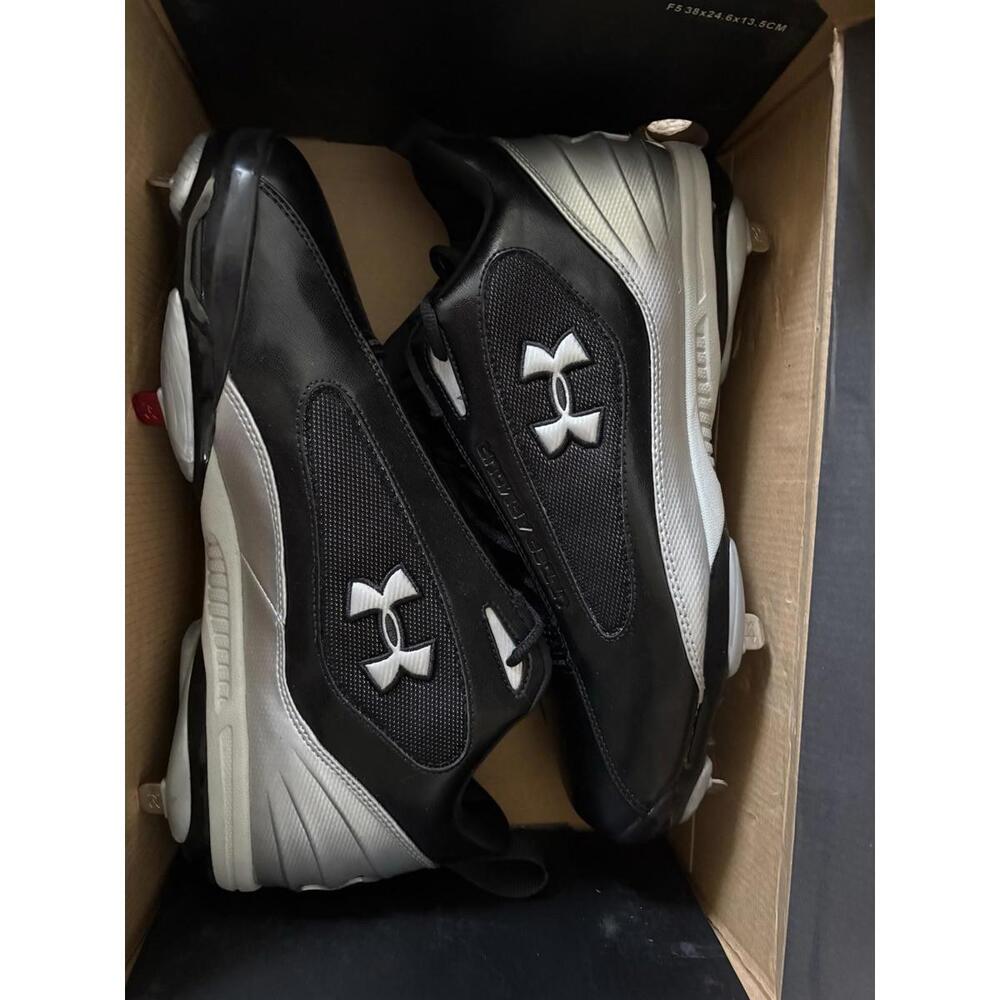 Under Armour Men's Baseball Cleats Black Silver Size 12.5 high school‎ sports
